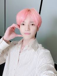 Exo's baekhyun and nct's doyoung have teamed up for a cover of the 2001 hit song 'doll'. Exo S Baekhyun Proves Close Friendship With Nct 127 S Taeyong With Thoughtful Photo Kissasian