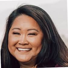 Carrie Ramer's Instagram, Twitter & Facebook