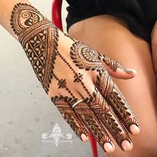 Pin By Fazila Ahmed On Henna Designs Mehndi Designs For Beginners Mehndi Design Photos Mehndi Designs