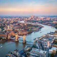 My Aunt Lives In London South Of The Thames Pin By Nelwan On The Uk Tower Bridge London