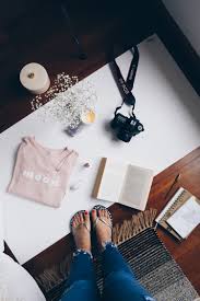 We go meta this month, bringing you the top sites for and about bloggers. Blogger