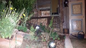 Diy Vintage Gartenzaun Sichtschutz Aus Verschiedenen Elementen Und Alten Materialien Mit Etwas Phantasie Und Kreati Diy Vintage Gartenzaun Alte Schrankturen