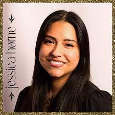 Adele Lovell's Instagram, Twitter & Facebook