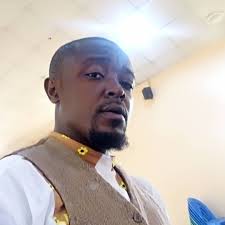 Prime Shaq was a BEAST 🔥 👉 2000 Finals: 38.0 points, 16.7 rebounds, 2.7  blocks 👉 2001 Finals: 33.0 points, 15.8 rebounds, 3.4 blocks 👉 2002  Finals: 36.3 points, 12.3 rebounds, 2.8 blocks