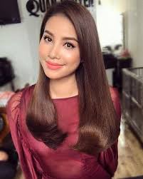 Muốn xinh đẹp và nổi bật hơn, hãy nhìn cách Phạm Hương trang điểm mà học tập