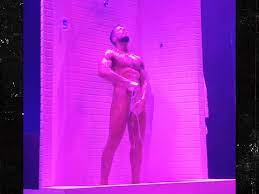 Jersey Shore' Star Vinny Gets Butt-Ass Naked For Chippendales Show