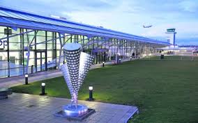 Stobart, currently in the process of cutting up to 90 jobs at the airport, said london southend airport was still seeing revenues from its logistics operations and passenger flights that resumed in june. Stobart Group Impresses With Cargo Operation Despite Loss Cityam