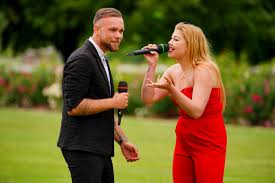 Vanissa toufeili, kathrin 'katja' bibert, chiara d'amico, isabell heck singen don't call me up von mabel. Dsds 2020 Am 29 2 2020 Wer Ist Ausgeschieden Songs Und Duette Im Recall Finale Dsds 2020