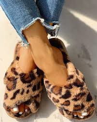 Fluffy Leopard Crisscross Flat Slippers Omega Walk Flat Slipper Pattern Fashion Womens Sandals Flat