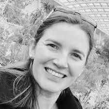 Diana Waldron's Instagram, Twitter & Facebook