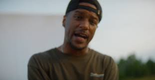 “GRATEFUL” by @jayrahmusic , Director: @imflylikemike (Michael Liu),  Creative Director: @danielabacchim (Daniela Bacchim), DP