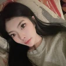 Jovina Lou (@blxxgirlxx) • Instagram photos and videos