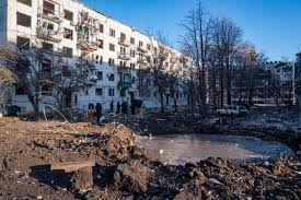 On the ground in Kyiv: Citizens flee as ...