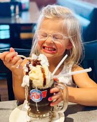 That feeling when you finally get a float after a long week 😄 📸  @strombe88 #FitzsPlease #FitzsRootBeer