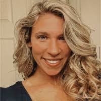 Karen Huskins's Instagram, Twitter & Facebook