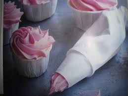 Glacage Traditionnel A La Creme Au Beurre Pour Cupcake Recette Cupcake Glacage Cupcake Recette Glacage Cupcake