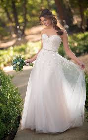 Vintage Strapless A Line Wedding Dress With Sparkle Tulle In 2020 Essense Of Australia Wedding Dresses Classic Wedding Gowns Sparkle Wedding Dress