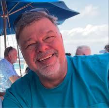 What amount and whom do you tip when diving?