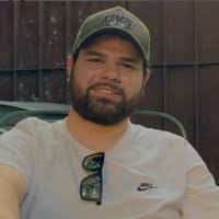 100+ perfiles de «Gaitan»