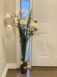 Gtidea 3 pcs 34.6 inch faux eucalyptus leaves stems fake eucalyptus branches plants artificial greenery stems for home wedding vase floral arrangement decor. Livingroomdecor Tall Vase With Large Stem Flowers Creativedecor For Hallway Tall Vase Decor Floor Vase Decor Glass Vase Decor