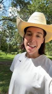 I have no business doing this but by cracky it’s gettin DONE!