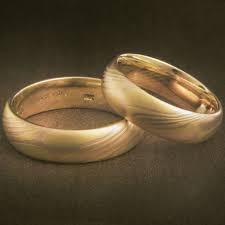 Pin By Steven Jacob On Knock It Off Mens Gold Wedding Band Mens Wedding Bands Mens Wedding Rings