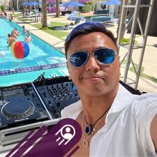 How to fix or repurpose a broken ceramic mug?