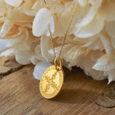 Maison La Couronne Maisonlacouronne Photos Et Videos Instagram Pendant Necklace Jewelry