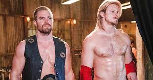 Heels premieres sunday, august 15 on starz. Heels First Look Reveals Stephen Amell Alexander Ludwig As Pro Wrestling Brothers