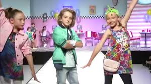 On the catwalk, children from fashion week show spring and summer clothes, as well as beachwear for girls and boy. Losan Pitti Bimbo Fashion Show Spring Summer 2016 June 2015 Youtube