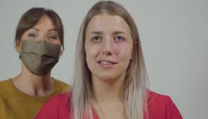 Laura Lieckens legt uit waarom je haar wijnvlek niet zag in 'Blind  getrouwd'