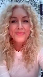 🌸 Thank you to the beautiful and talented Kimberly Schlapman for hosting  'Tea with Kimberly' coming up