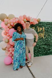 Everybody will be speeding to your drive thru shower when they hear about the beach getaway theme. Drive Thru Baby Shower Recap Our Socially Distant Shower