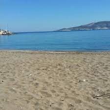 Βρίσκεται στα νότια της αττικής, χτισμένη στους βόρειους πρόποδες του όρους πάνειο σε υψόμετρο 190 μέτρων. Paralia Brwmopoysi Keratea 9 Tips