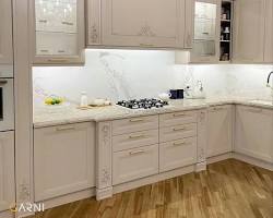 تصویر کابینت پلی اورتان نئوکلاسیک کرم و بژ