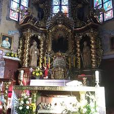 Charakterystyczną cechą architektoniczną jest kopuła z ośmioboczną podstawą oraz wysoka wieża zwieńczona iglicą. St Peter And Paul S Church In Bydgoszcz Kosciol Swietych Apostolow Piotra I Pawla Picture Of Kosciol Swietych Apostolow Piotra I Pawla Bydgoszcz Tripadvisor