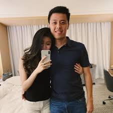Namun kini isu itu telah terhempas. 11 Potret Mesra Kapten Vincent Raditya Istrinya Yang Bak Idol Korea