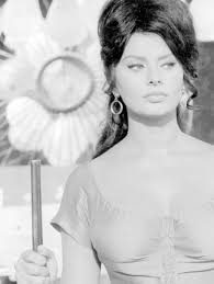 In 1961, she won an academy award for best actress for two women, becoming the first actress to win an academy award for a. Sophia Loren Wird 80 Sophia Loren Die Pizzabackerin Von Pozzuoli Wird 80 Augsburger Allgemeine