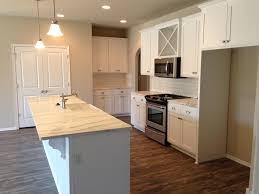 Simmons Homes Modern And Clean Kitchen In Our Logan Floor Plan 08 03 Ph 2 New Home Builders New Homes Home
