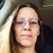 Kelly Templeton's Instagram, Twitter & Facebook