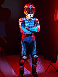 Le français fabio quartararo (yamaha) partira en pole position pour son grand prix de france motogp dimanche après avoir réalisé la pole position samedi devant son coéquipier de chez yamaha. Media And Shooting Day In Fabio Quartararo Facebook