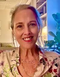 Lucy Hollis's Instagram, Twitter & Facebook