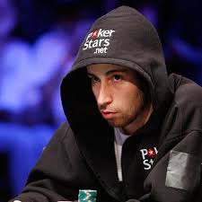 Beer Lines, Sasquatch Costumes and Mouthy Canadians: Watching People Watch  The World Series of Poker