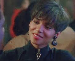Halle's chic haircut had women running to salons and mirrors with a pair of scissors. Queen Halle Maria Berry