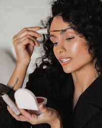 Actress Nazanin Mandi Beauty Confidence Interview