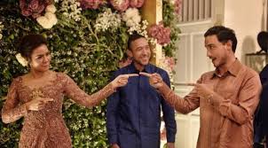 Meski paras ayunya masih tak diumbar oleh hamish. Inilah Beberapa Kegiatan Hamish Dan Raisa Menuju Hari Pernikahan Berkabar Id