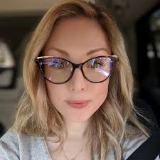 Chloe Lyons Email & Phone Number