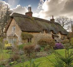 Pin Von Coschi Auf England Living In A Little English Village Reetdachhaus Fachwerkhauser Haus