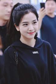 Blackpink Jisoo 180831 Gimpo Airport From Japan Gaya Rambut Lucu Gaya Rambut Cepol Gadis Lucu