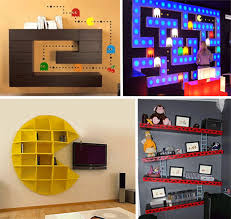45 Video Game Room Ideas To Maximize Your Gaming Experience En 2020 Idee Deco Geek Jeu Video Chambre Deco Salle De Jeux
